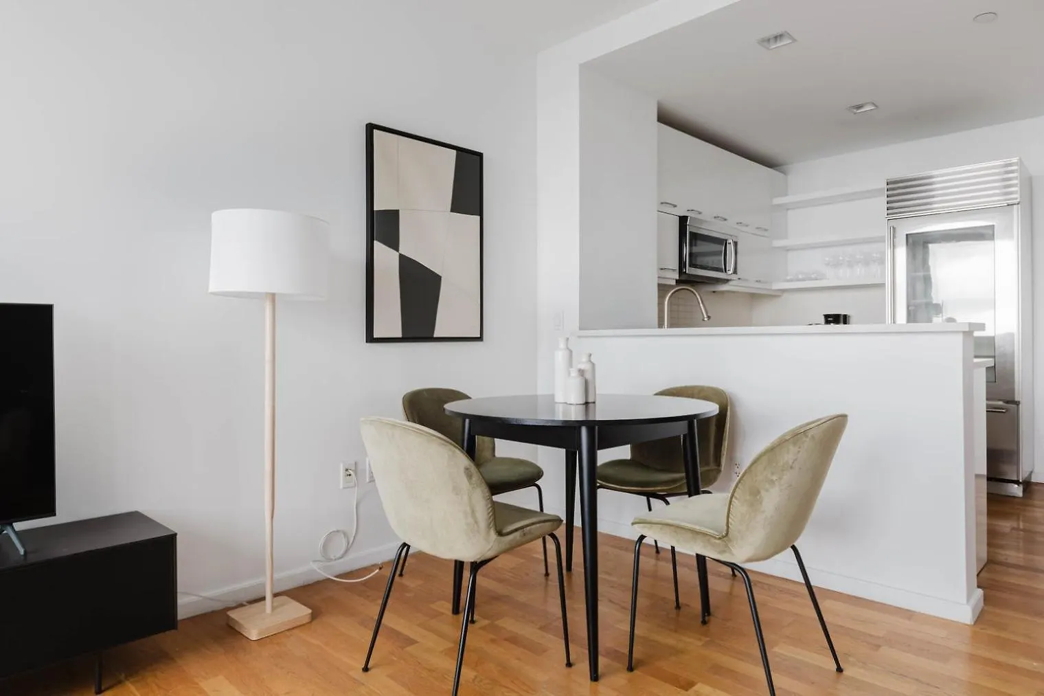 Blueground Hells Kitch Gym Wd Nr Pier 84 Nyc-1475 Apartment New York