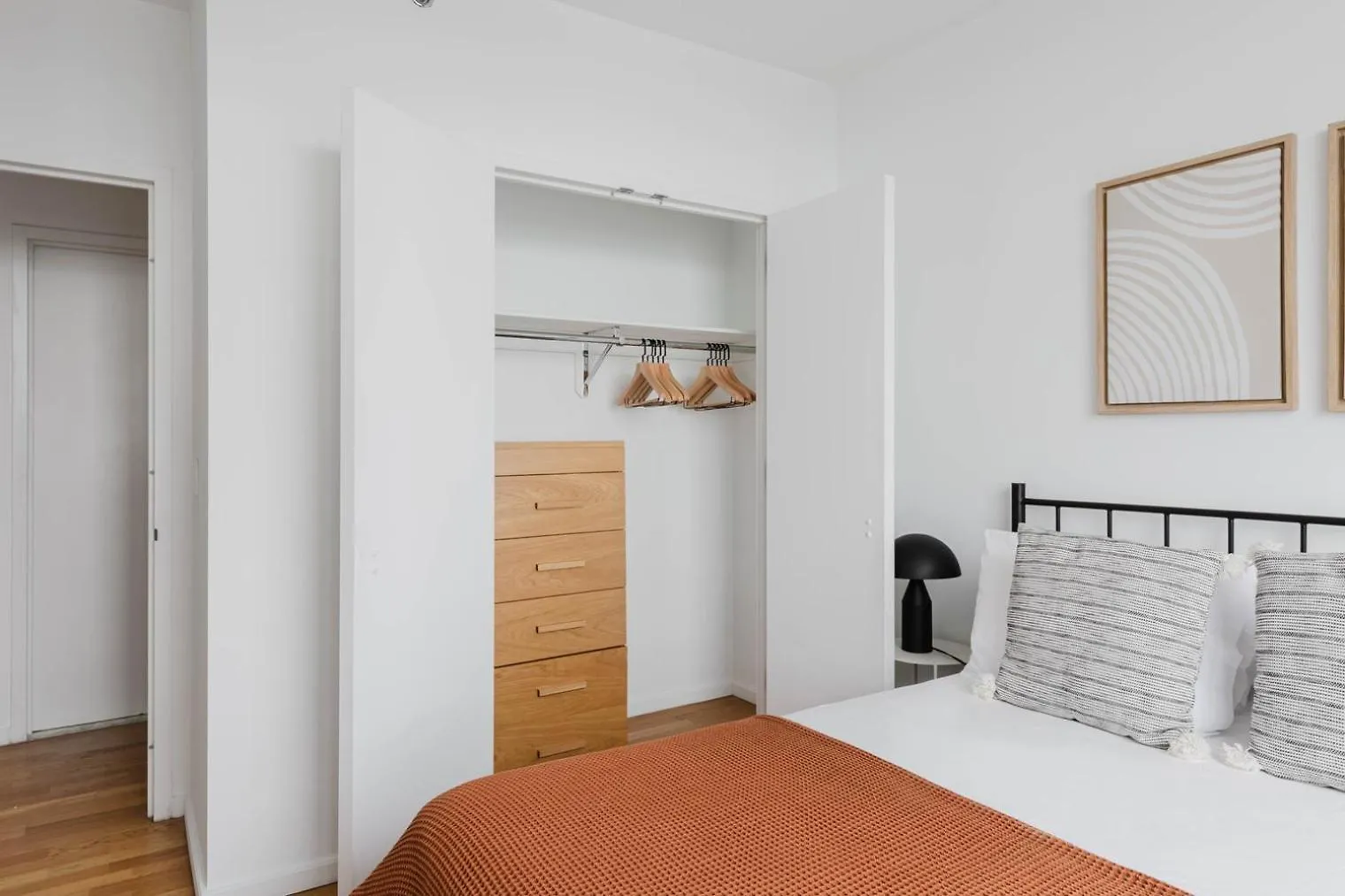 Blueground Hells Kitch Gym Wd Nr Pier 84 Nyc-1475 Apartment New York United States